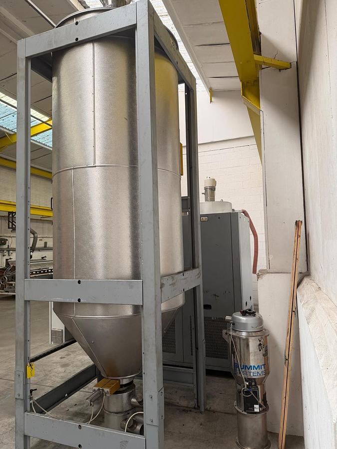 Used 2000 litre Plastic Systems insulated hopper model H2000 with Desiccant dryer model DW1200i CS TCHC