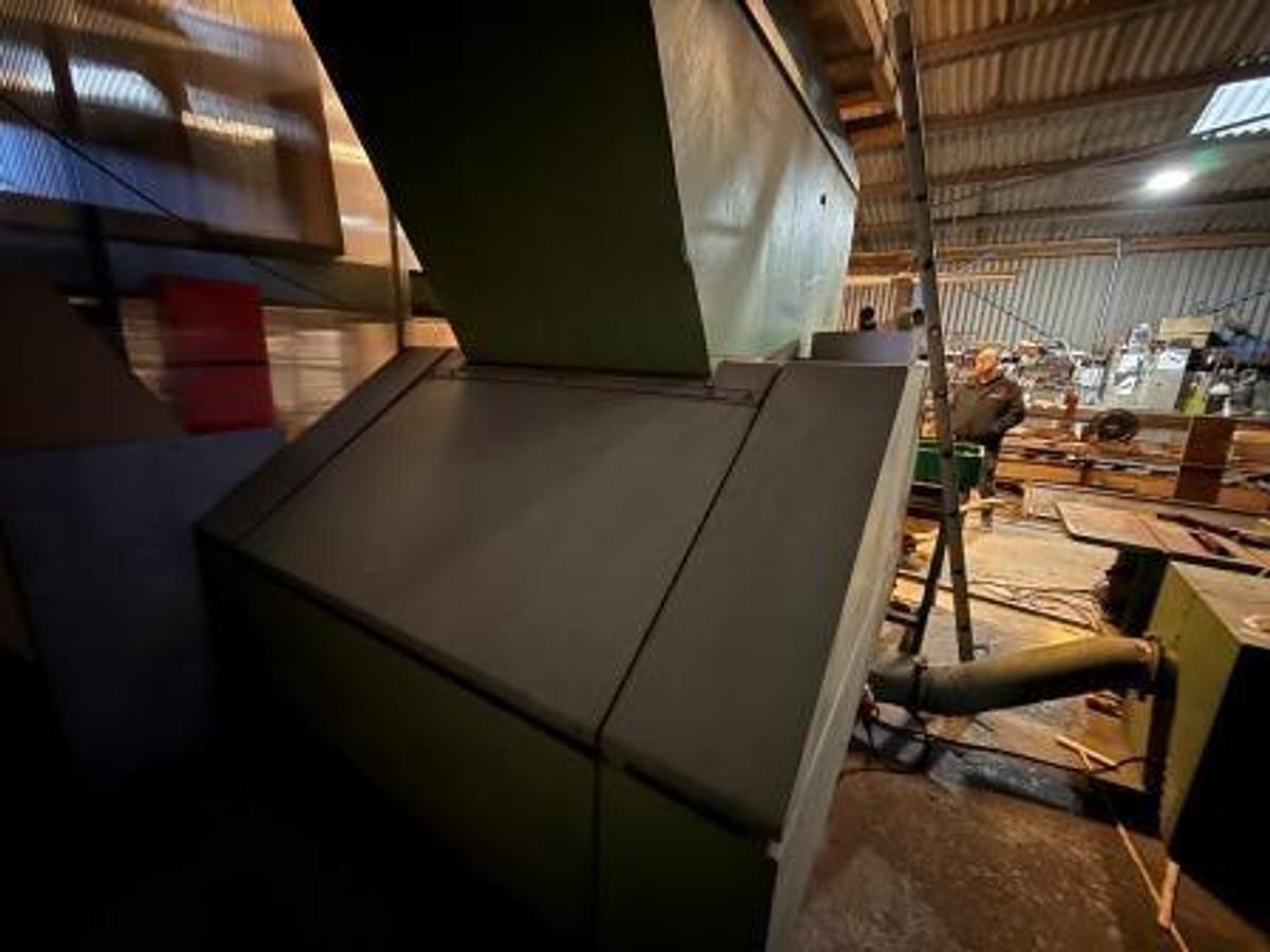 Used 900mm X 600mm Rapid Model 6090-KU With Fan And Dual Station Cylone And Bag Stand 1999. 5 Blade Rotor. Soundproofed.