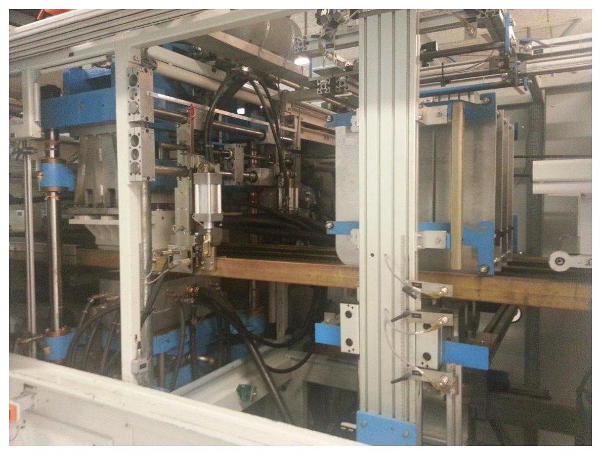 Used 520x400mm Kiefel Kl 52 BFS Auto Pressure/ Vacuum Former With Steel Rule Cut In Place, Stacker And Waste Rewind Ps,eps,pp,pe,pvc,apet, 1996 24000hrs