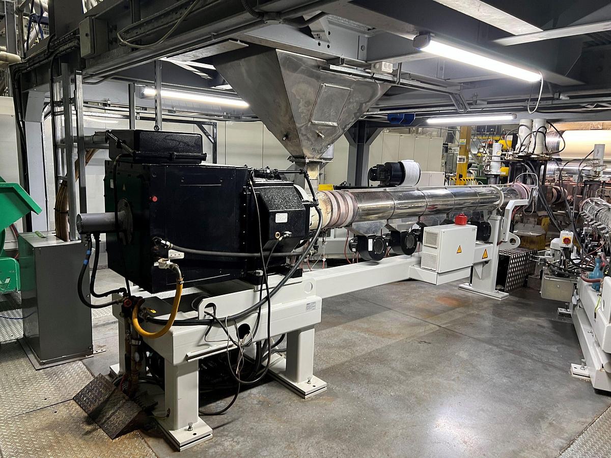 Used 1200mm Wide SML Coextrusion PP Sheet Line With 105mm Extruder + 2 x 75mm Coextruders, 1300mm Die, 1400mm Calender, Haul Off Winder 1200kg/hr 2007