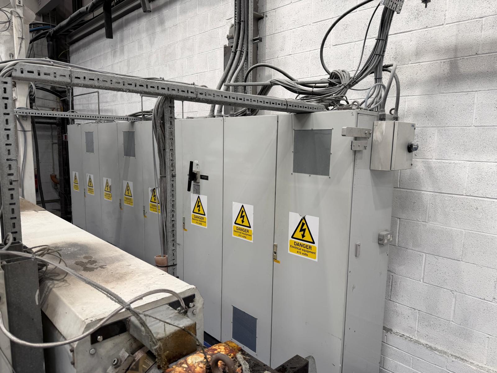 Used 1000mm wide Battenfeld sheet extrusion line. 120mm extruder, gear pump, 900mm die, 1000mm x 450mm stack, haul off 2 station winder.