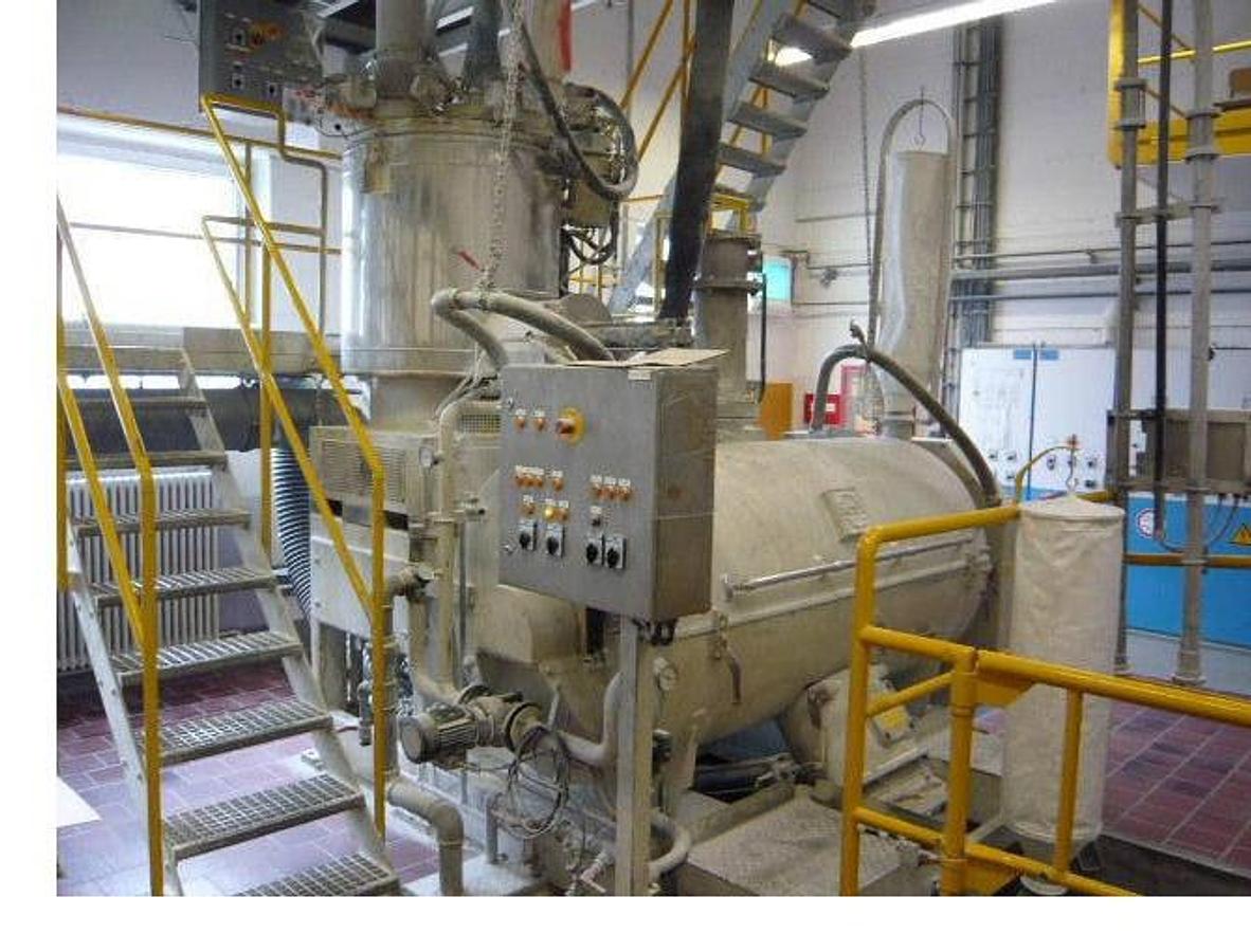 Used 500 litre MTI high speed mixer cooling combination model M500/K1600. 1990 Superb PLC integrated 'FIX' Gravimetric 4x liquid 6x powder feed system