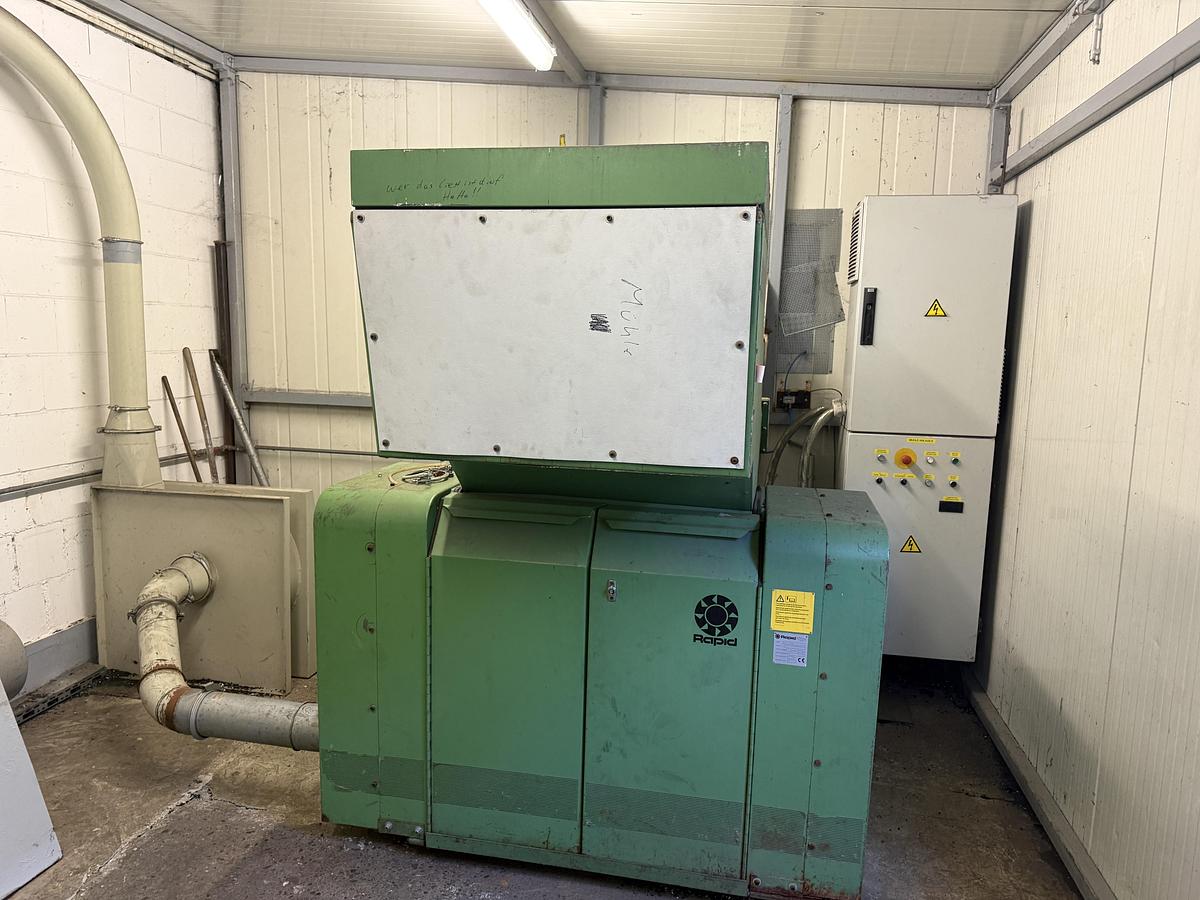 Used 800mm wide Rapid GK8045 KURF granulator with 45kw motor and 5 blade rotor. Nip rolls. Soundproofed with upgraded control panel 1995