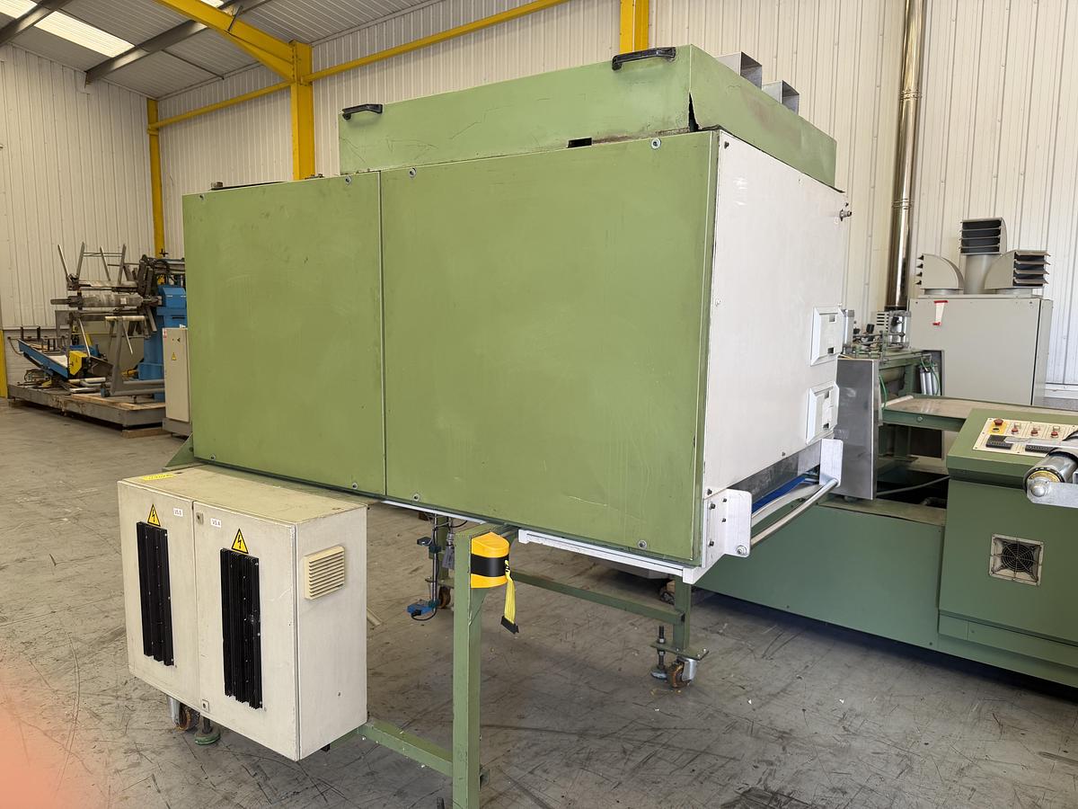 Used 720mm wide Illig preheater model VHW72/4 with 4 x heated rolls.