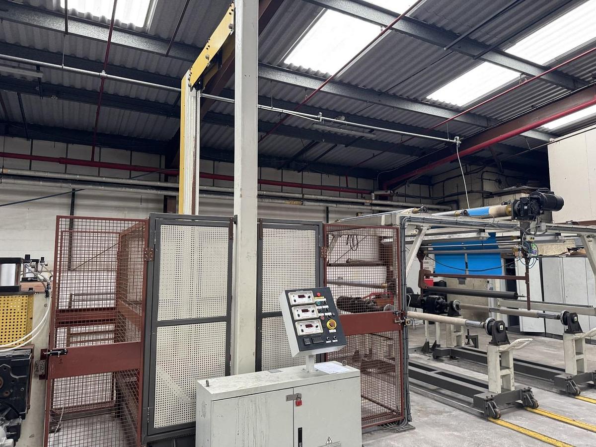 Used 1500mm twin screw Jwell sheet line. 80mm twin extruder, gear pump, 1300mm die. 1500mm 3 roll stack, haul off accumulator. Winder 2014