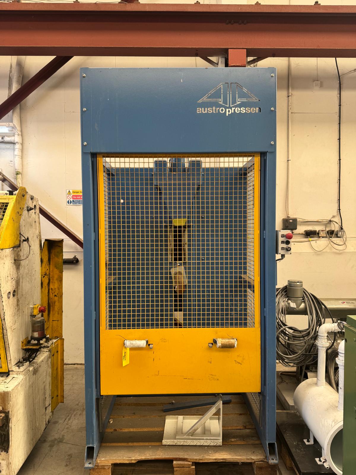 Used 1200mm wide Austropressen Roll splitting machine 2021 Model RS12 with guarding