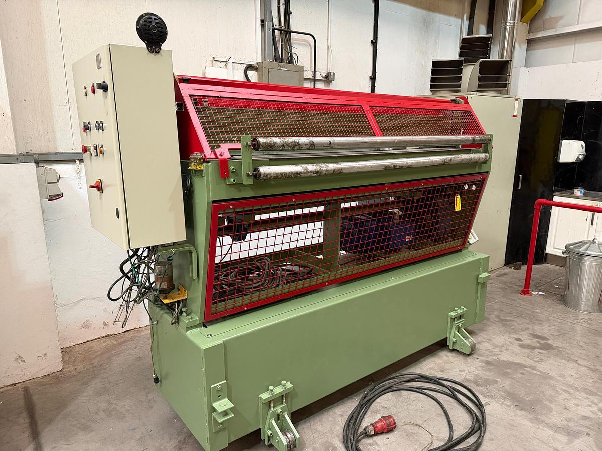 Used 2000mm wide Fasti sheet guillotine