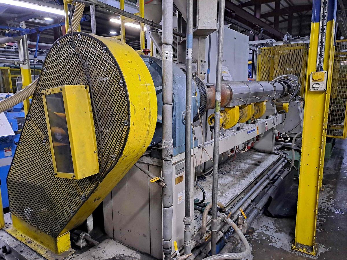 Used 250mm Battenfeld corrugated pipe line with 90mm Battenfeld 1-90-30B extruder, Corma 820-6M corrugator, Cooling tank, take off table.