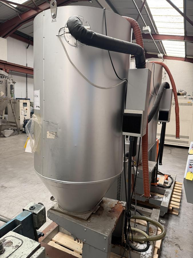 Used 300litre Vismec model Dryplus 080 6kw. Dehumidifying dryer 2017