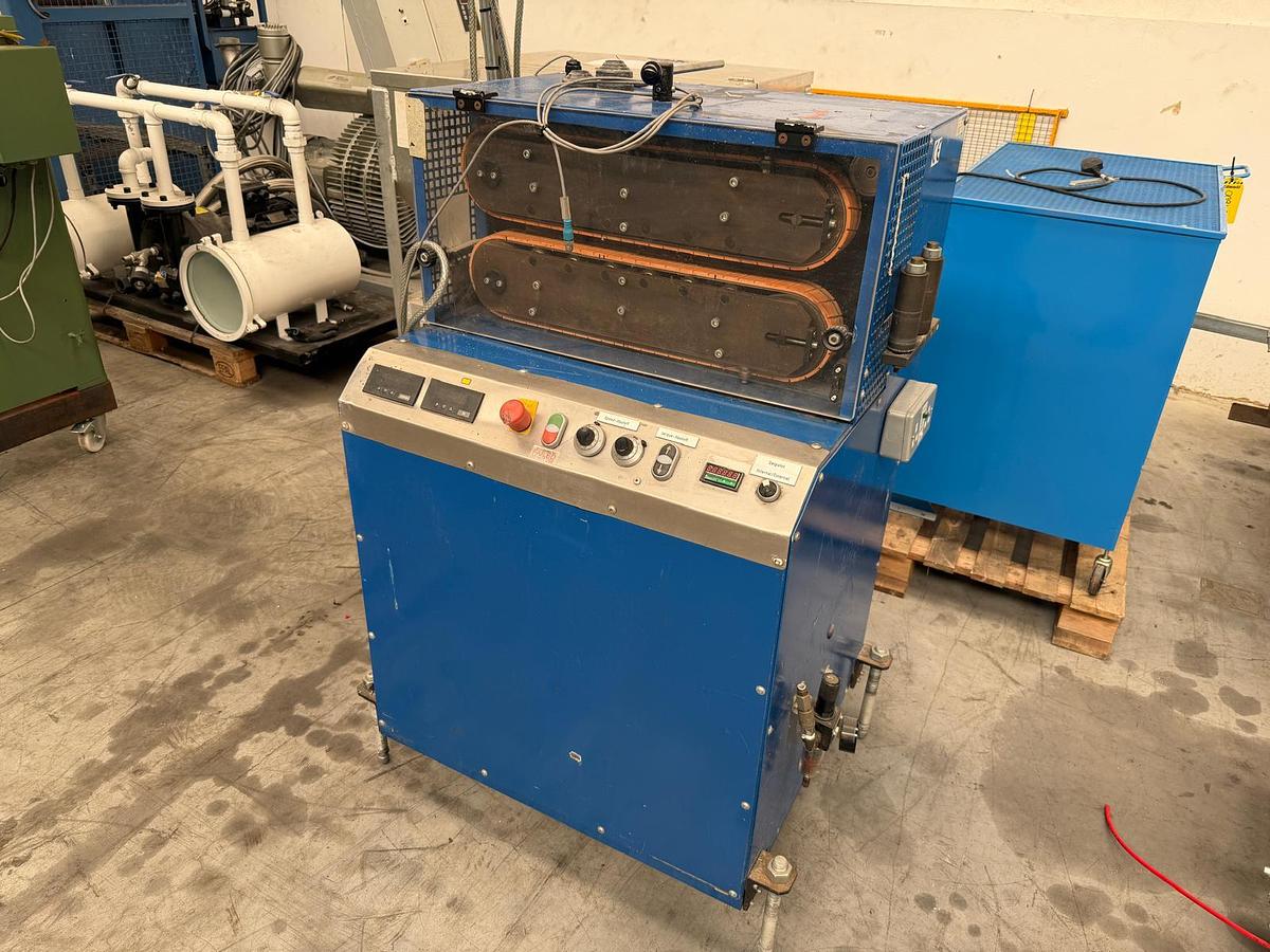 Used 75mm 2 belt Next off with top/bottom variable speed belts. Peter Gillard 
