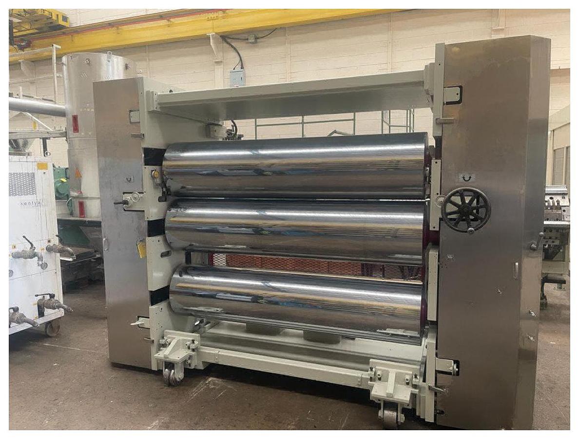 Used 1956mm Wide Welex 3 Roll Polishing Stack. 450mm diameter chrome rolls. . Hydraulic nip with power pack and accumulator. 2 roll haul off