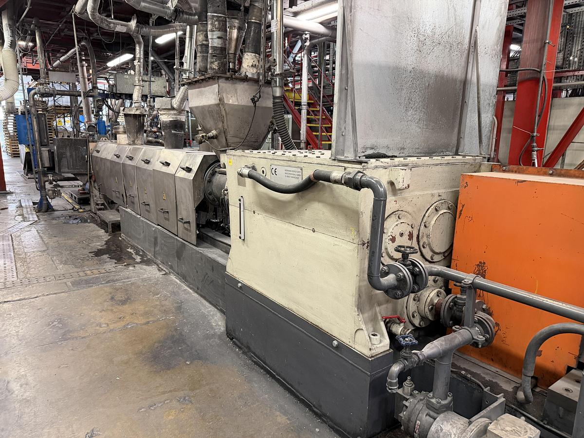 Used 110mm Berstorff model ZE110 A UT 44D twin screw compounding line. 600rpm screws. 1080kw motor. Brabender feeders. Gala EAC model 7
