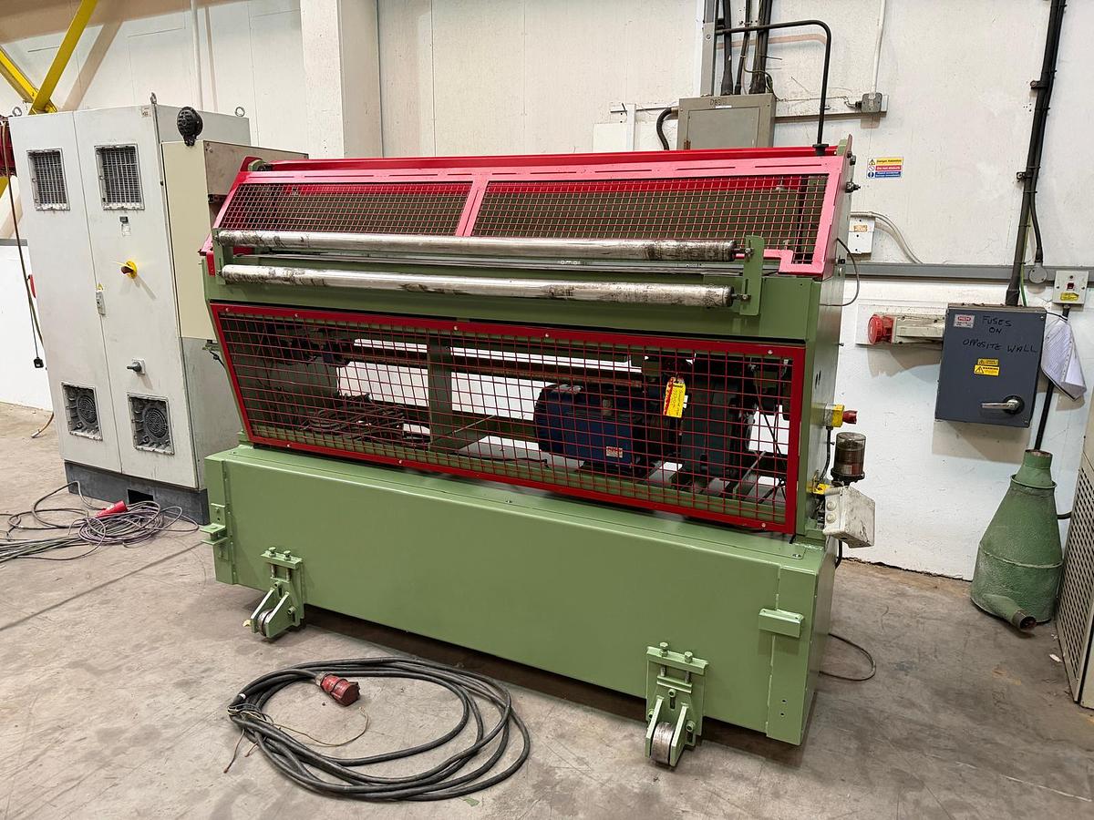 Used 2000mm wide Fasti sheet guillotine