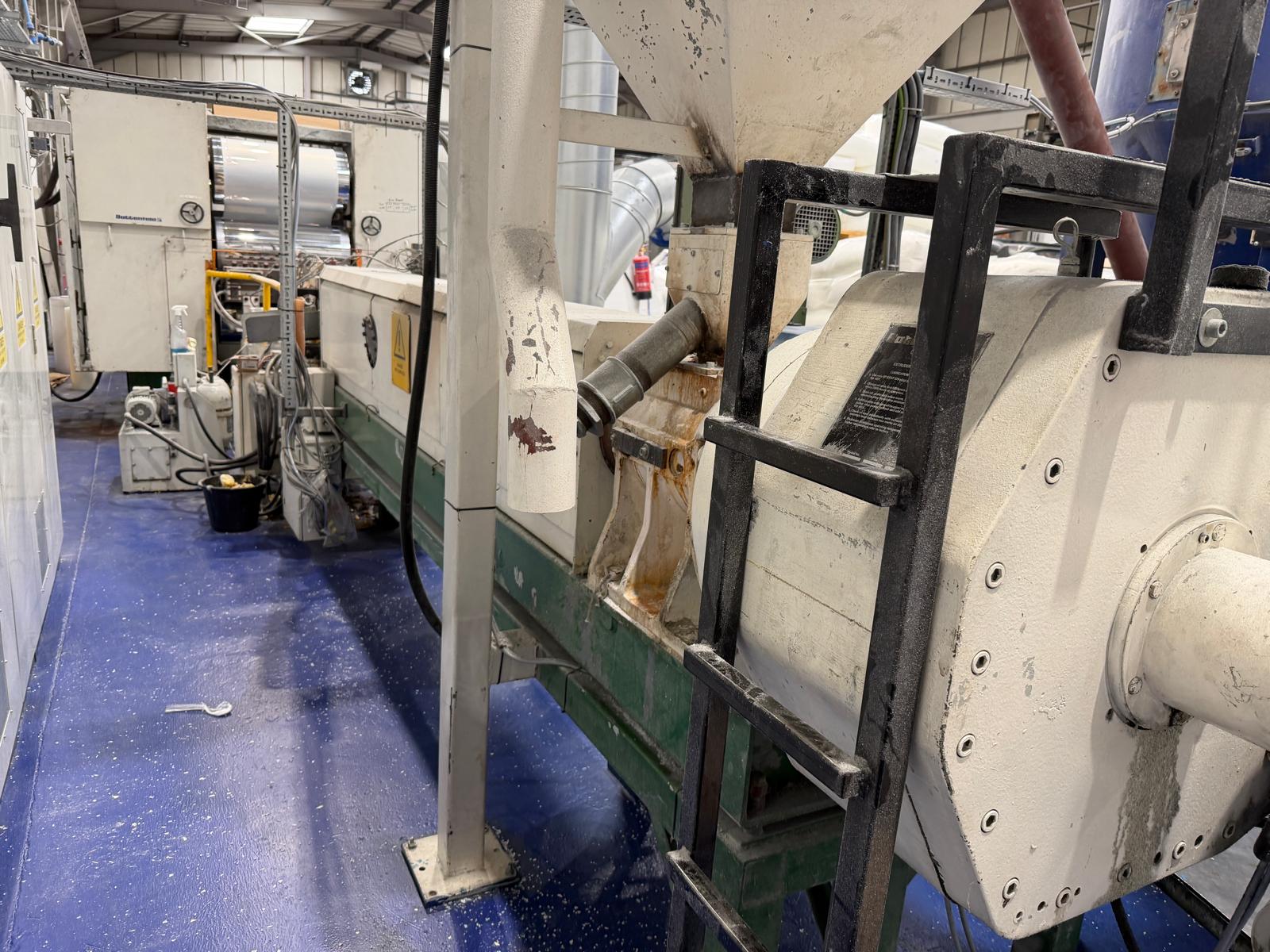 Used 1000mm wide Battenfeld sheet extrusion line. 120mm extruder, gear pump, 900mm die, 1000mm x 450mm stack, haul off 2 station winder.