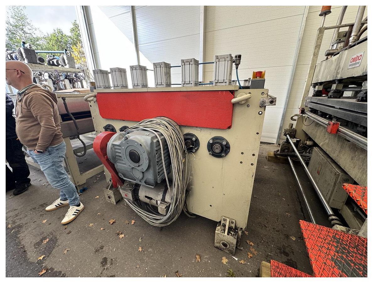 Used 2200mm Wide Omipa Twin Wall Downstream. Calibration Unit, Mutli Roll Haul Off. Oven. Double Haul With Protective Film Stations. Cross Cutt Saw