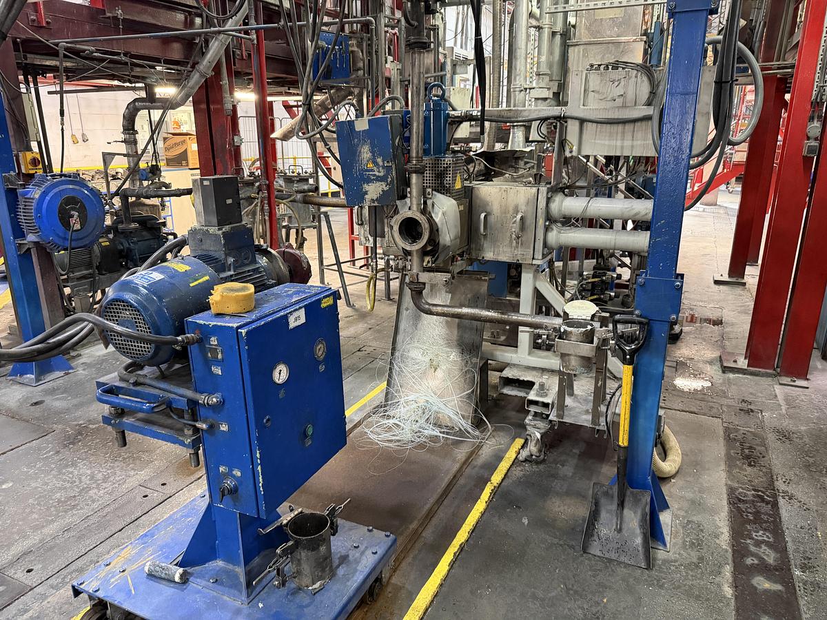 Used 50mm Coperion ZSK 50MC twin screw compounding line 44D. 215kw motor. 1200rpm screw speed. Brabender feeders, Gala PAC model 6 pelletiser Year 2000
