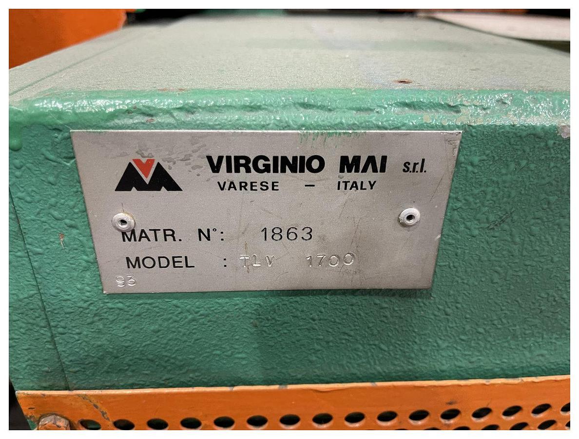 Used 1700mm Virginio Mai Transverse Travelling Saw With Dust Extraction.