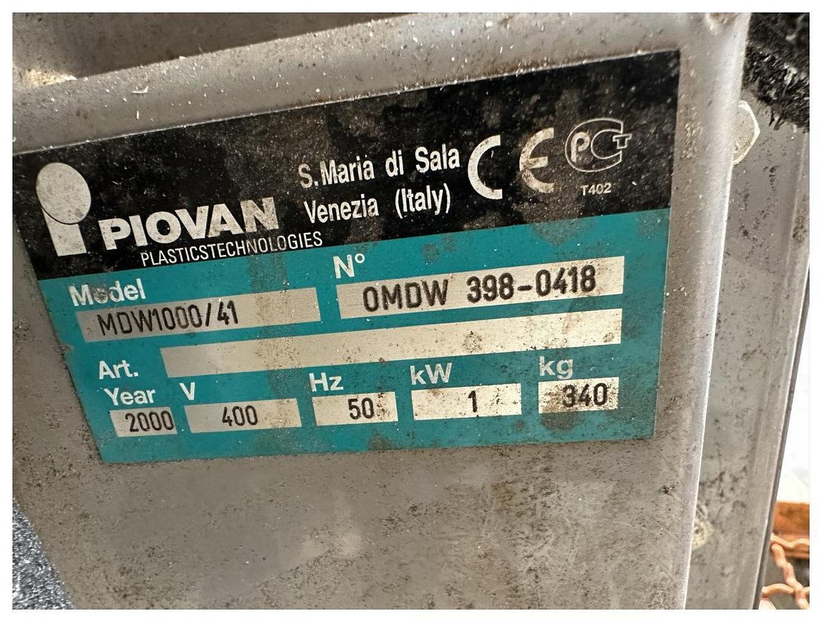 Used Piovan Model Mdw 1000/41 Gravimetric Blender. Additional side feeder station Year 2000