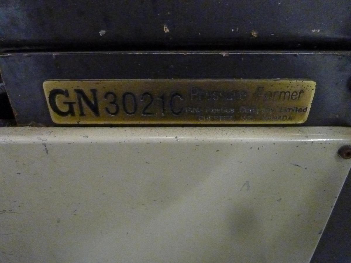 Used 760mm wide GN model 3021C thermoforming machine. 760 x 530mm forming area. 100mm draw. 1992 Stacker from 1998