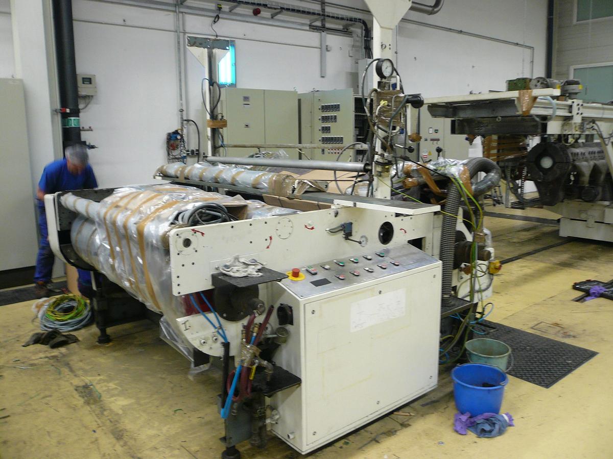 Used 1600mm wide PP/PE cast film line with 120mm extruder, flex lip die. 1600mm x 500mm cast 2 roll stack, haul off and winder.