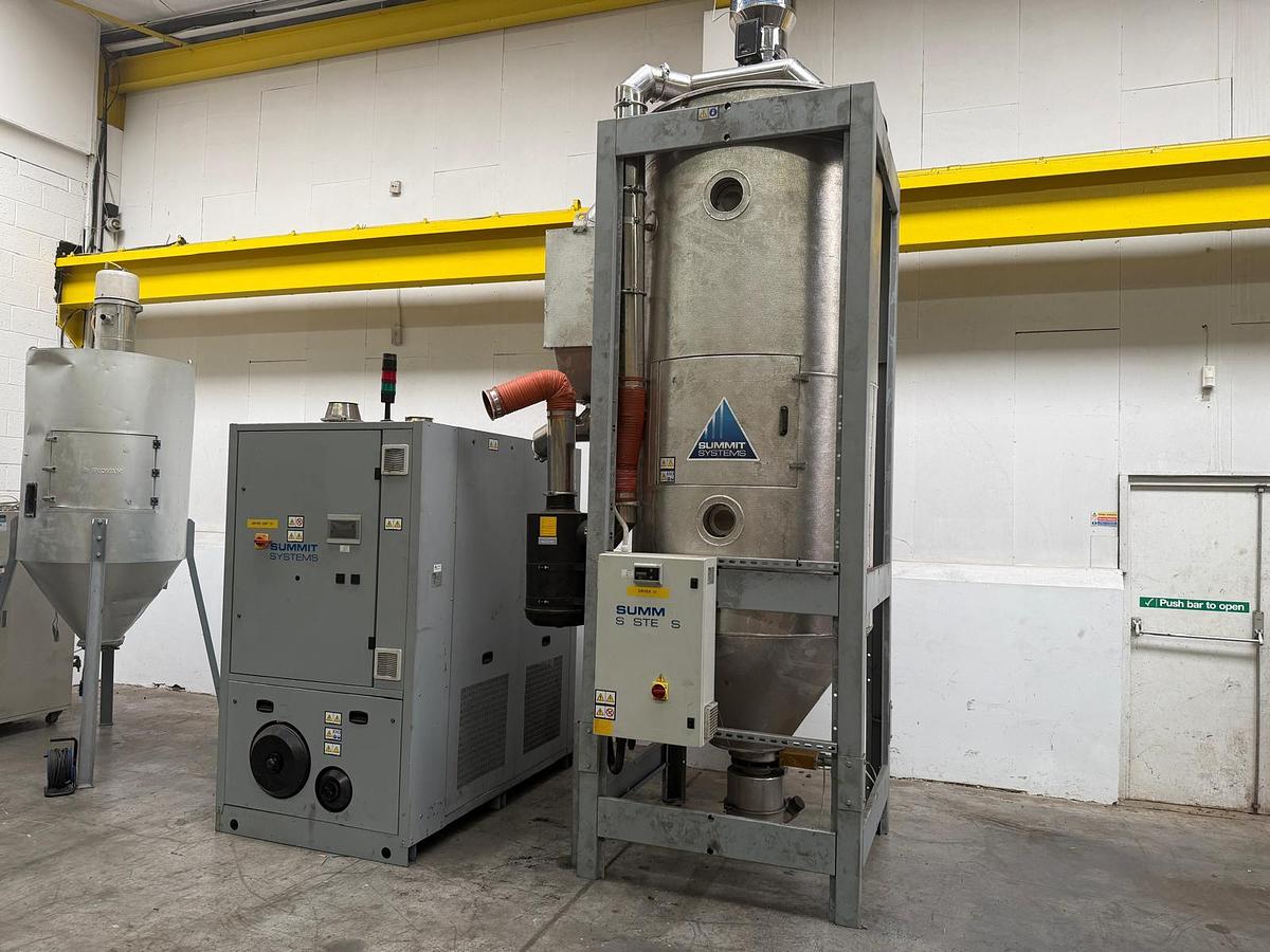 Used 2000 litre Plastic Systems insulated hopper model H2000 with Desiccant dryer model DW1200i CS TCHC