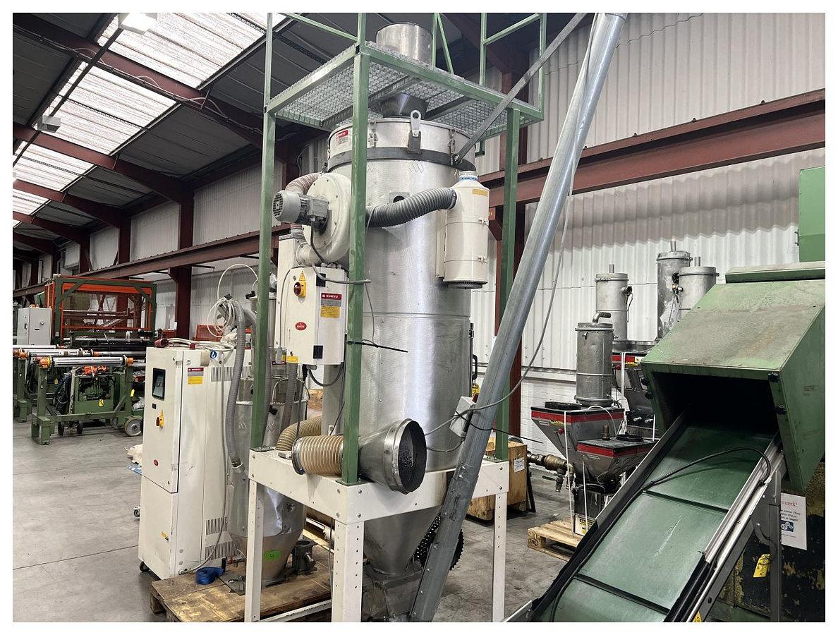 Used 600 Litre Moretto Hot Air Dryer With Eh9a Dryer Unit And 600 Litre Hopper Model Tc600p 2001