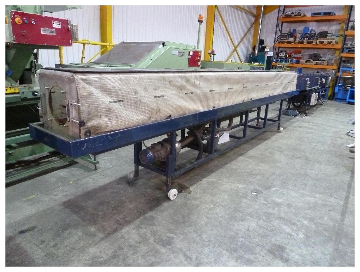 Used 125mm diameter Speedex pipe downstream comprising 1 x 6m vacuum tank and 2 x 6m spray tank with 3 belt haul off and upstroking travelling saw. 1995