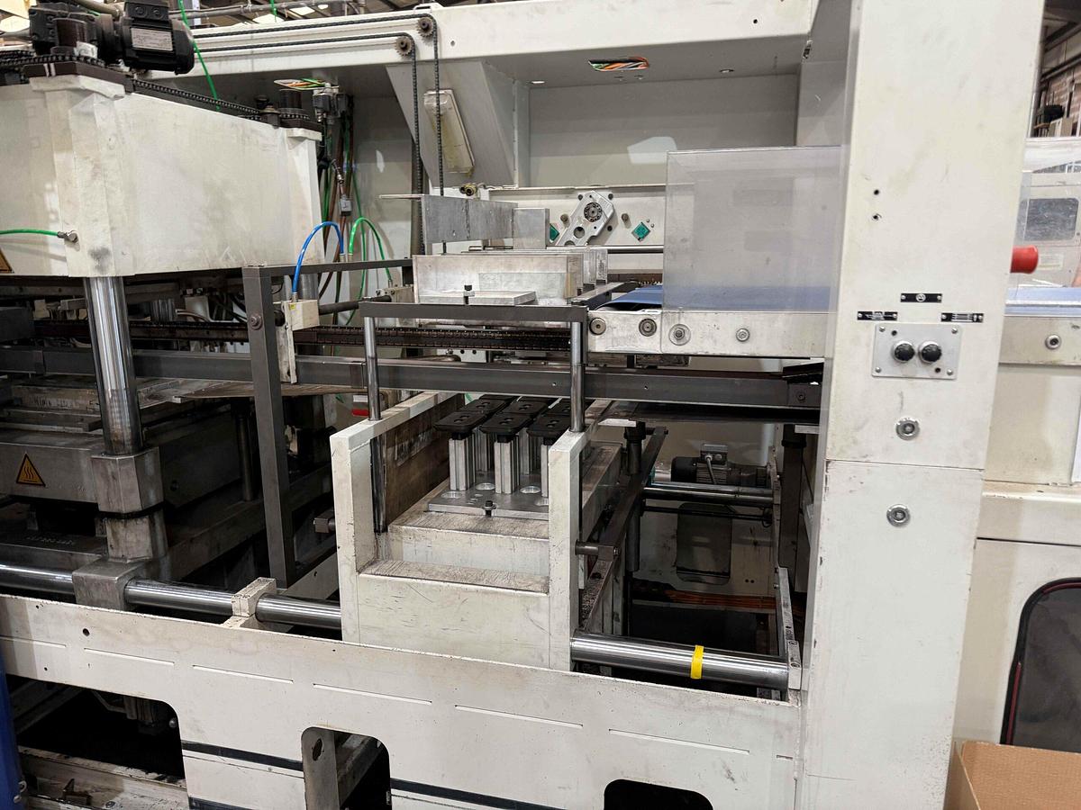 Used 500mm x 350mm Illig model RD53 thermoformer 2003