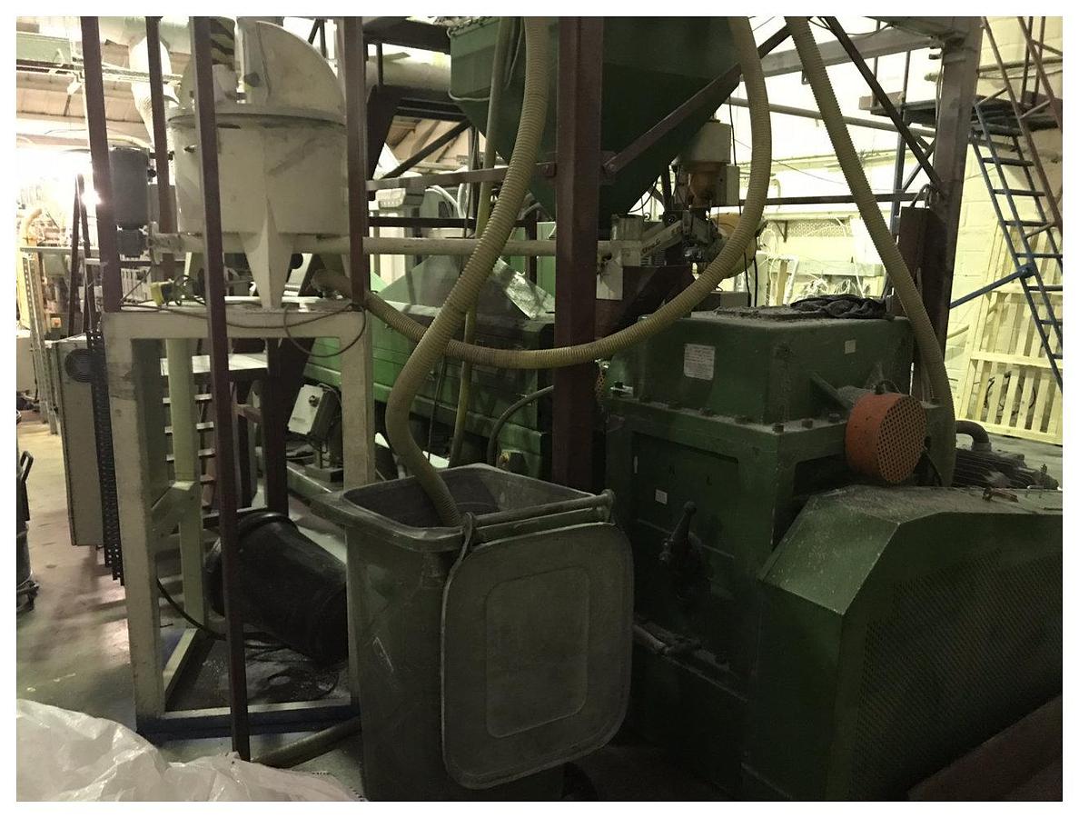 Used 1250mm Wide Kweenb Rossi Stampi twinwall PP Line; 120mm Extruder, G/pump, Die, Calibrator, hauloff, Oven, H/Off, Treater, Nip Roll, Guillotine, Grinder.Yr2007