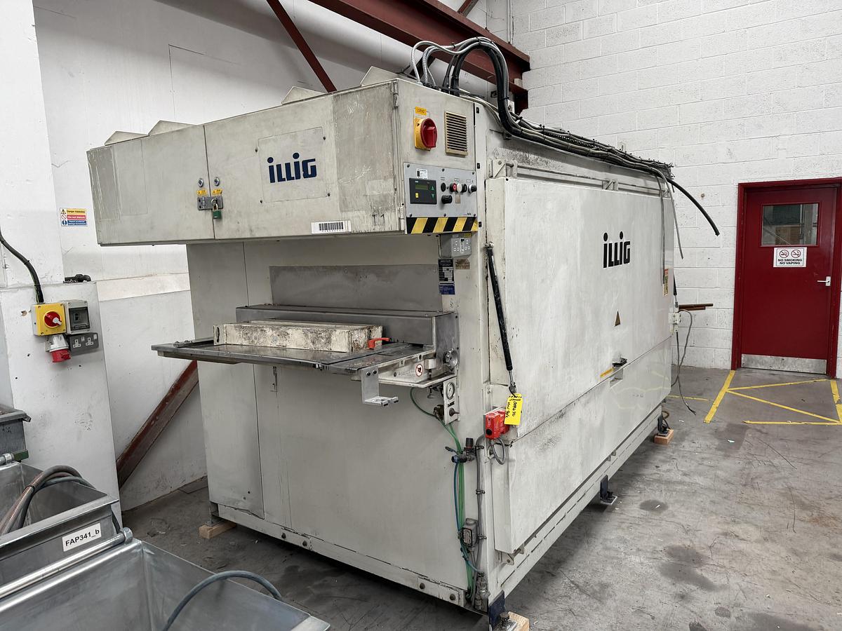 Used 900mm wide Illig preheater model VHW 91/2 with 2 x large heated rolls. Index type