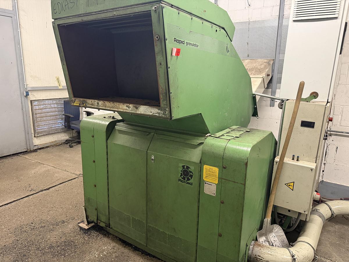 Used 800mm wide Rapid GK8045 KURF granulator with 45kw motor and 5 blade rotor. Nip rolls. Soundproofed with upgraded control panel 1995