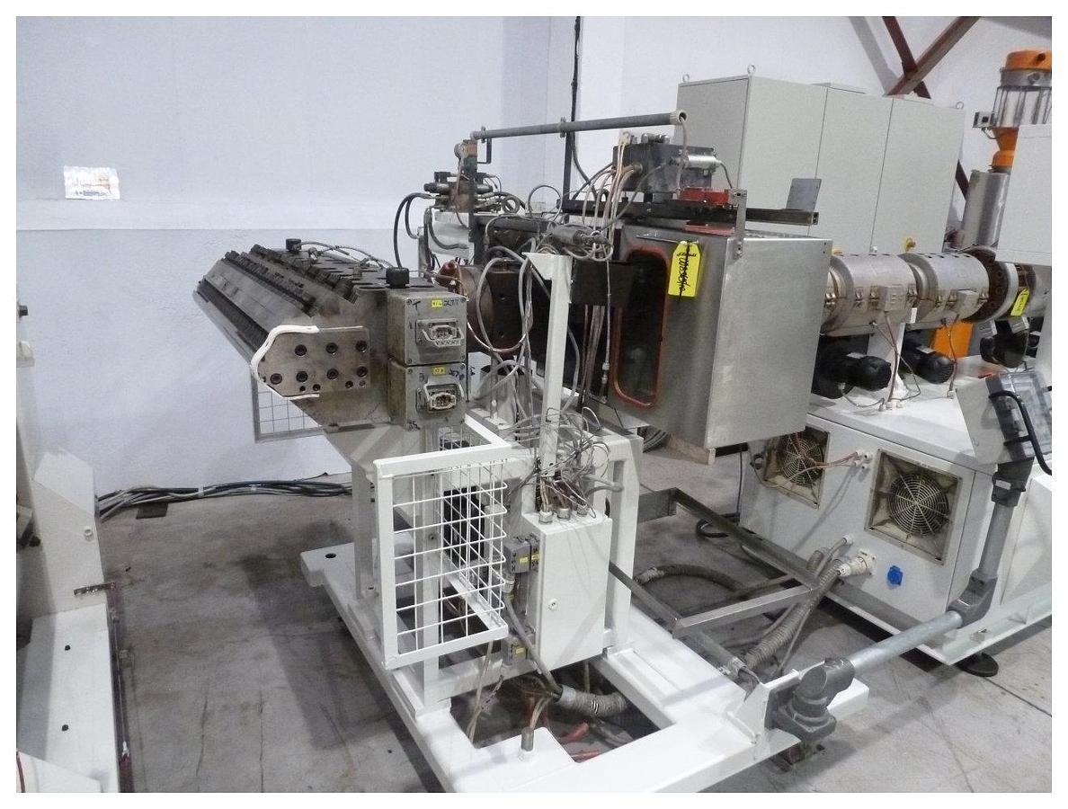 Used 1040mm  Diamat PET/PP sheet extrusion line. 120mm extruder, g/pump double pot screen /changer, 910mm die, 1040mm wide stack, haul off, winder