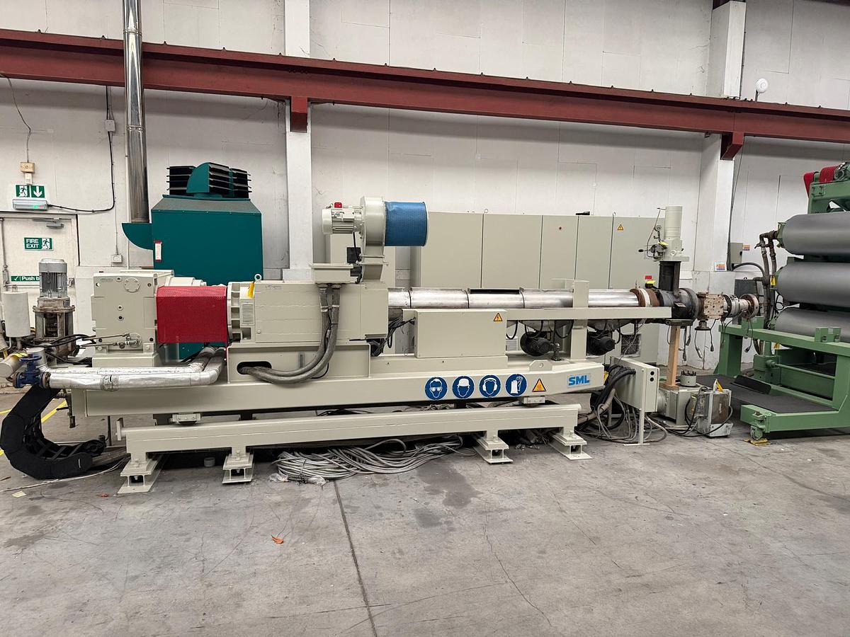 Used 1800mm wide SML Davis Standard coextrusion sheet line. 120/90mm extruders.