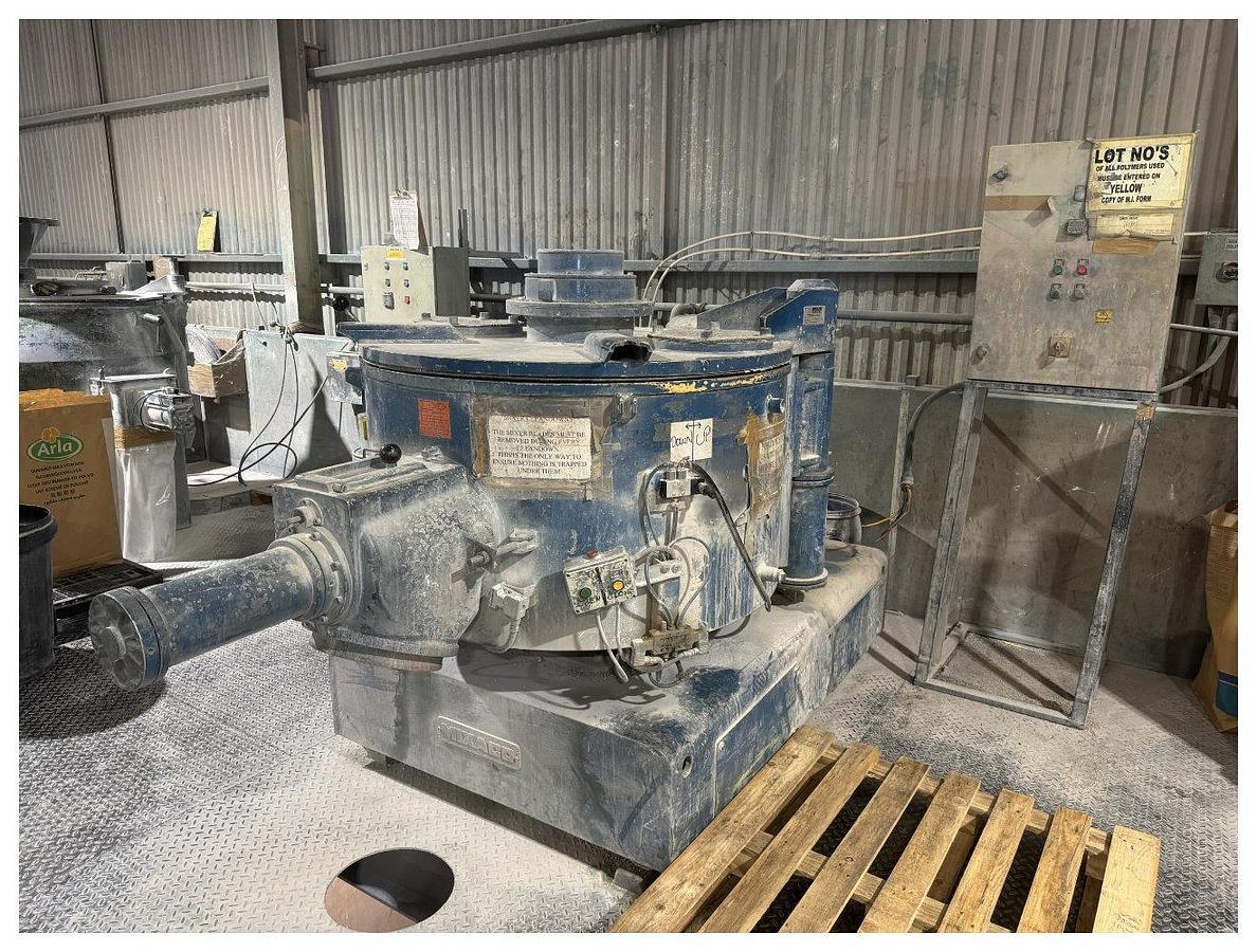 Used 600ltr Mixaco High Speed Mixer. Model M600 V 580 max capacity. 30 Hp motor.  Stainless steel mixing chamber pneumatic discharge valve.