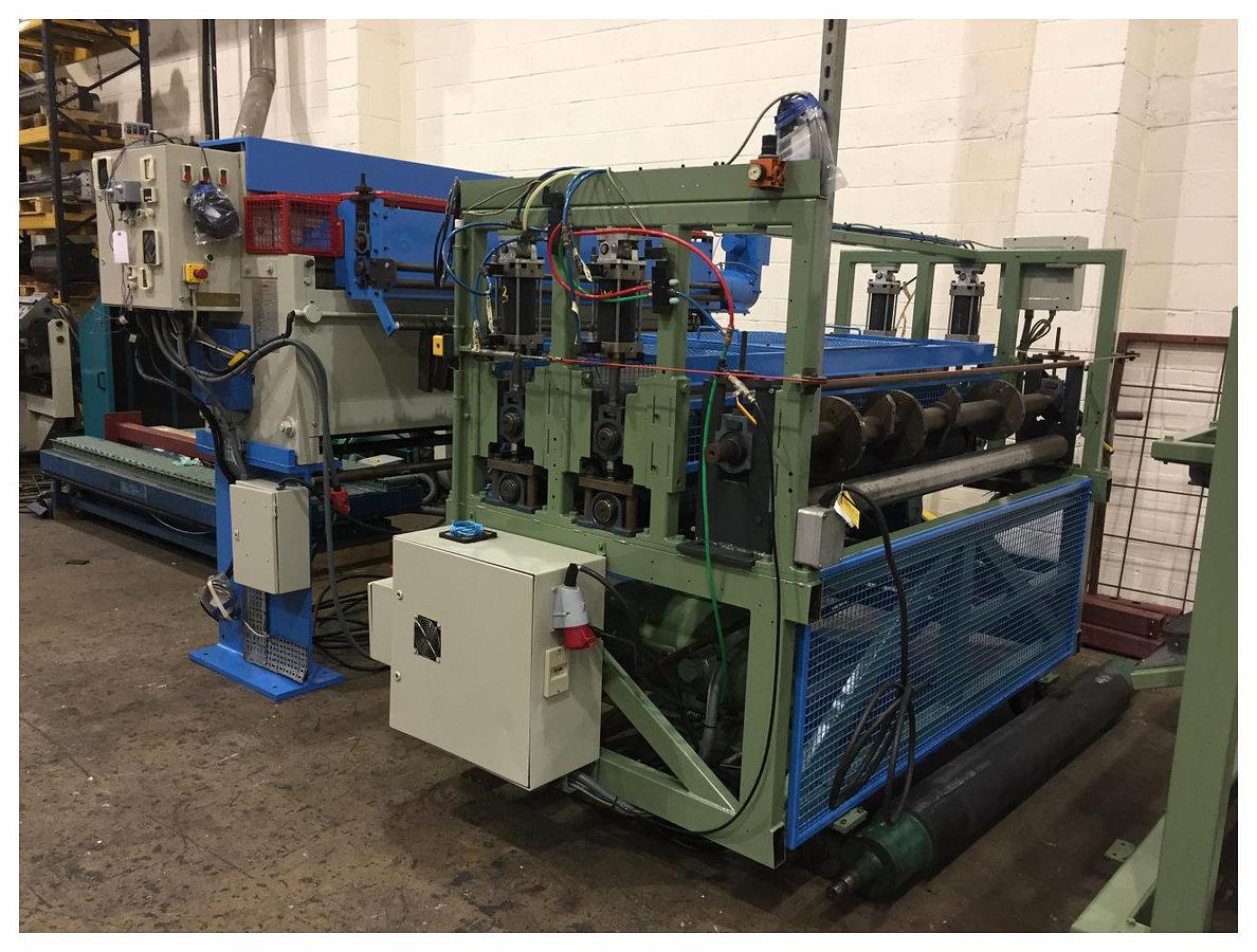 Used 1400mm wide Welex Rossi PP twin wall line, Running 1-5mm ;120mm extruder, s/changer, die, calibrator, hauloff, oven, haul off, guillotine.