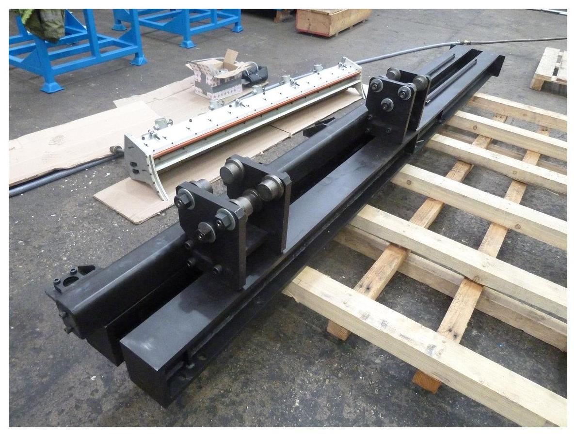 Used 1910mm Cloeren Epoch* III AutoGauge* 5.5 Extrusion Die