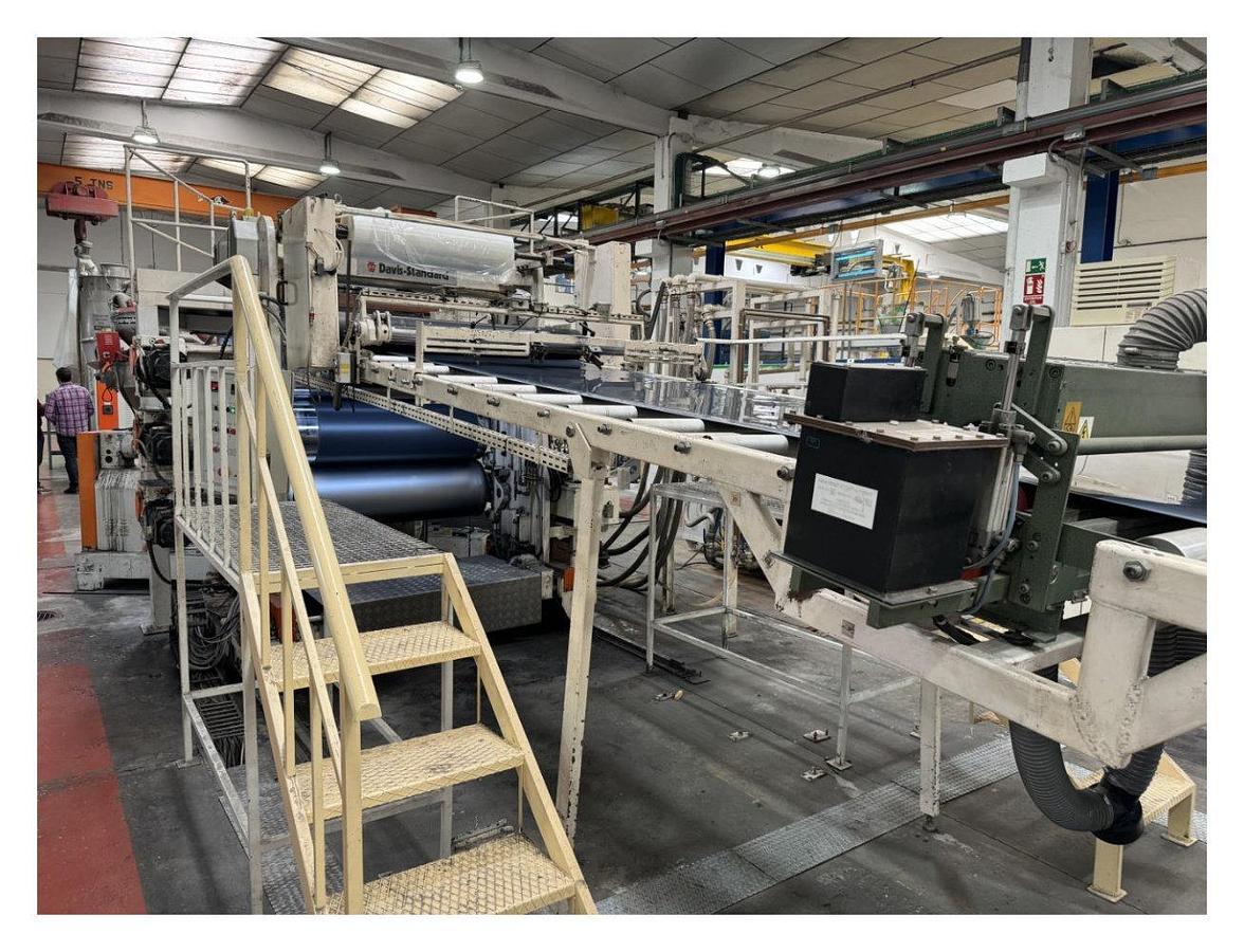 Used 1500mm Davis Standard coextrusion sheet line with 90mm,60mm,60mm extruders. 1400mm die 0.5-8mm. 5 layers. 1500mm x 460mm, haul off, shear 2001