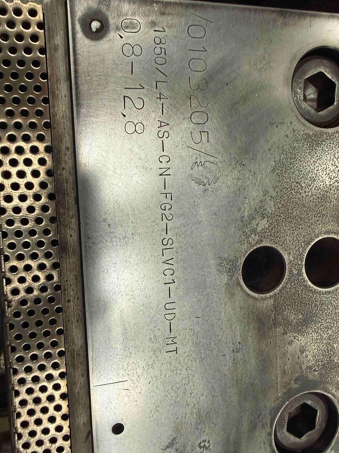 Used 1850mm wide Simplas flex lip sheet die with fastgap bottom lip and adjustable decals. 0.8-13mm die gap. Rectangular feed. 2021