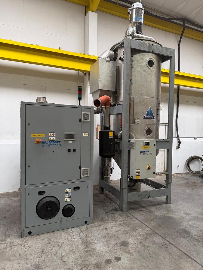 Used 2000 litre Plastic Systems insulated hopper model H2000 with Desiccant dryer model DW1200i CS TCHC