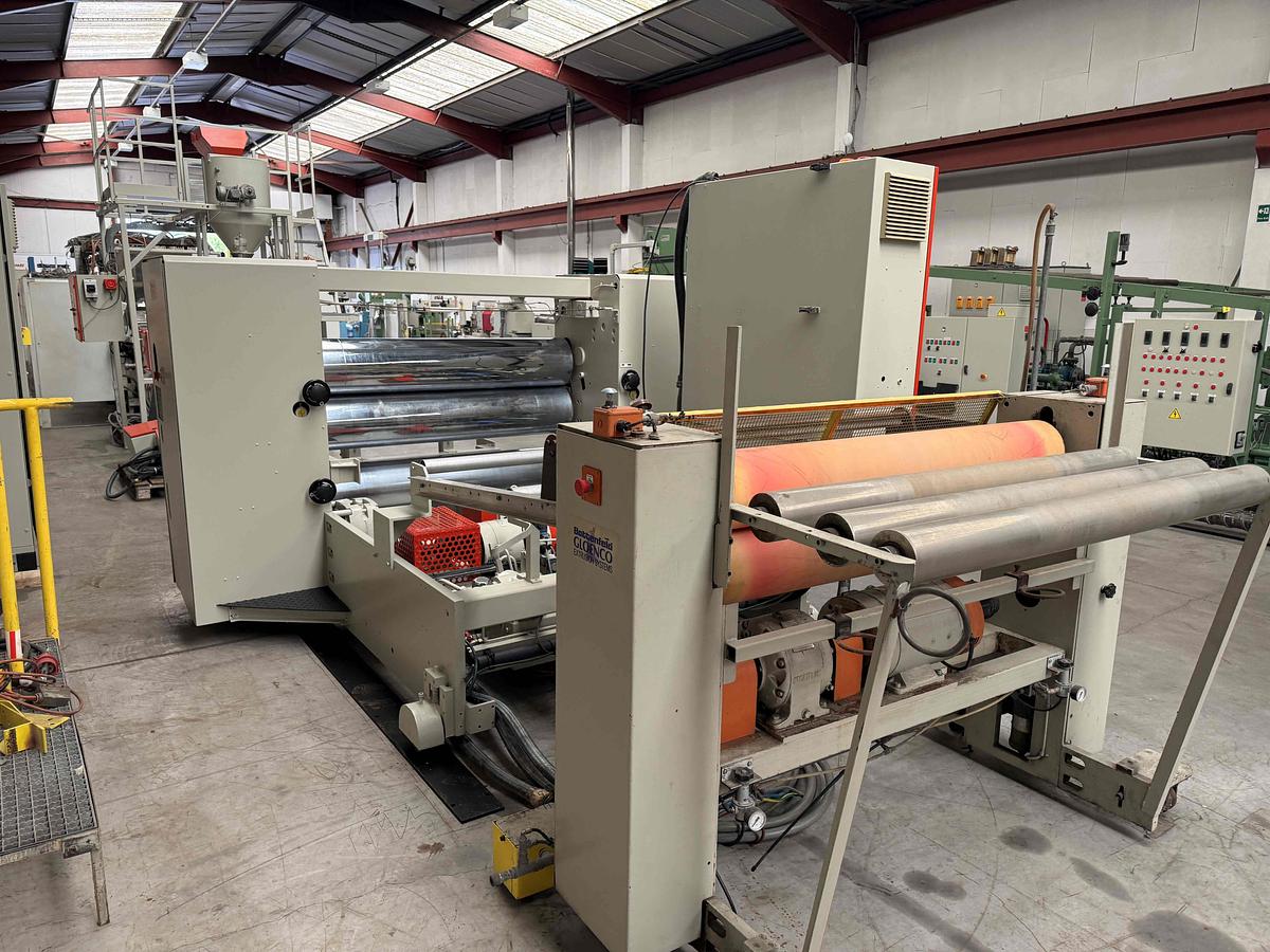 Used 1600mm wide Battenfeld 3 roll stack with hydraulic nip. Haul off and roll temps