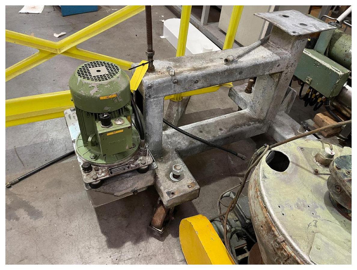 Used 148mm Kreyenborg Dual Shaft Screen Changer With Power Pack.