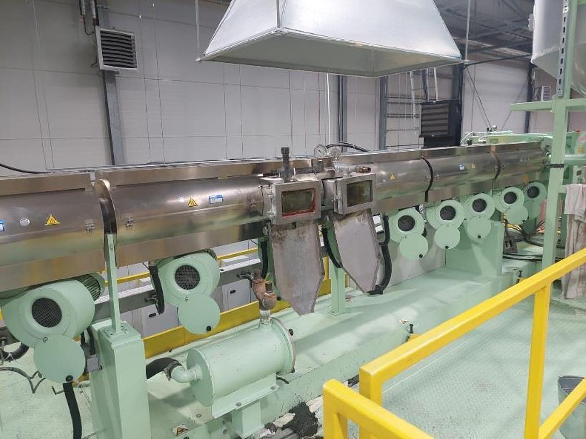 Used 1000mm wide Amut PET sheet line. 0.2-1.5mm. 100mm+48mm single extruders, 1000mm wide x 450mm calender, scanner, haul off 3 station winder. 2018