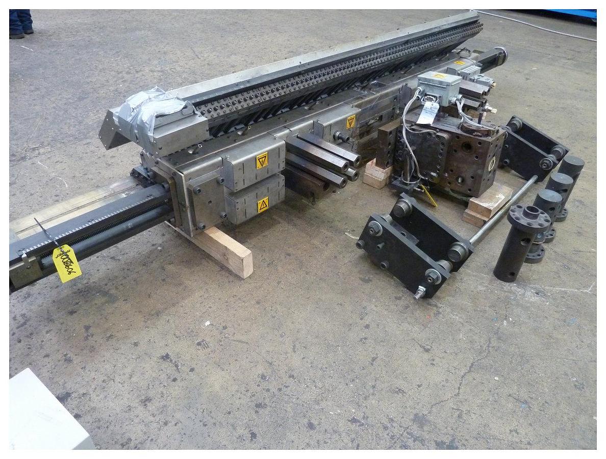 Used 1910mm Cloeren Epoch* III AutoGauge* 5.5 Extrusion Die