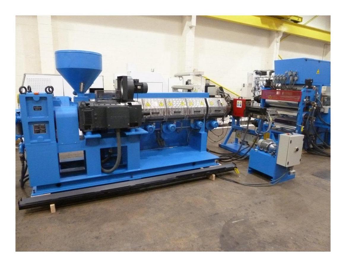 Used 90mm Amut EA90 single screw extruder with fan cooled barrel. 2002
