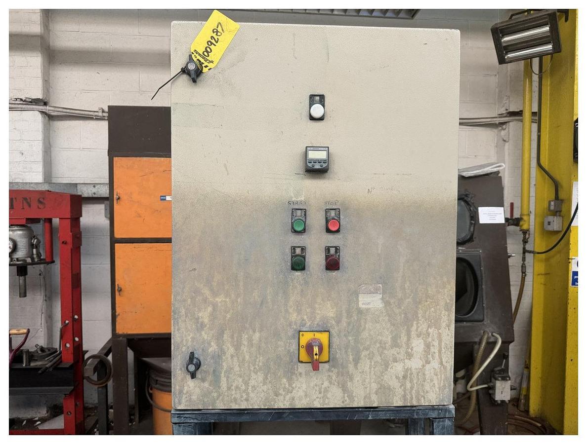 Used 600ltr Mixaco High Speed Mixer. Model M600 V 580 max capacity. 30 Hp motor.  Stainless steel mixing chamber pneumatic discharge valve.