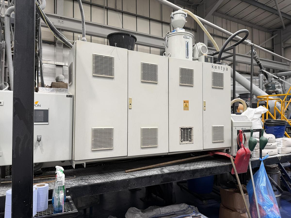 Used 1100mm wide Kentya coextrusion PET sheetlinewith 73mm twinscrew primary extruder, triple vented. 90kw AC motor, screen changer, gear pump 1100mm die, 3 roll stack, haul off, silicone bath, 2 state winder 2010