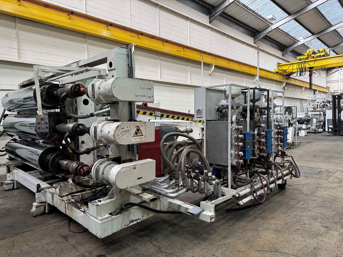 Used 2400mm wide Reifenhauser sheet extrusion with 175mm Erwepa single screw extruder, gear pump, 2400mm die, 2400mm x 500mm rolls haul off in line knives.