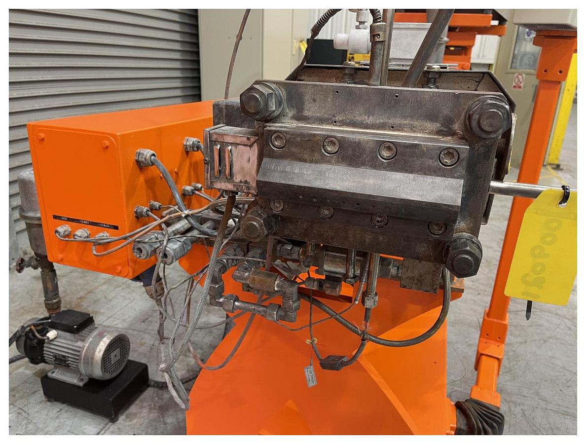 Used 40mm Leistritz model ZSE Maxx 40 twin screw compounding extruder. 36L/d Ratio. Single vent. 2011 Electrically heated barrel. Water cooling.