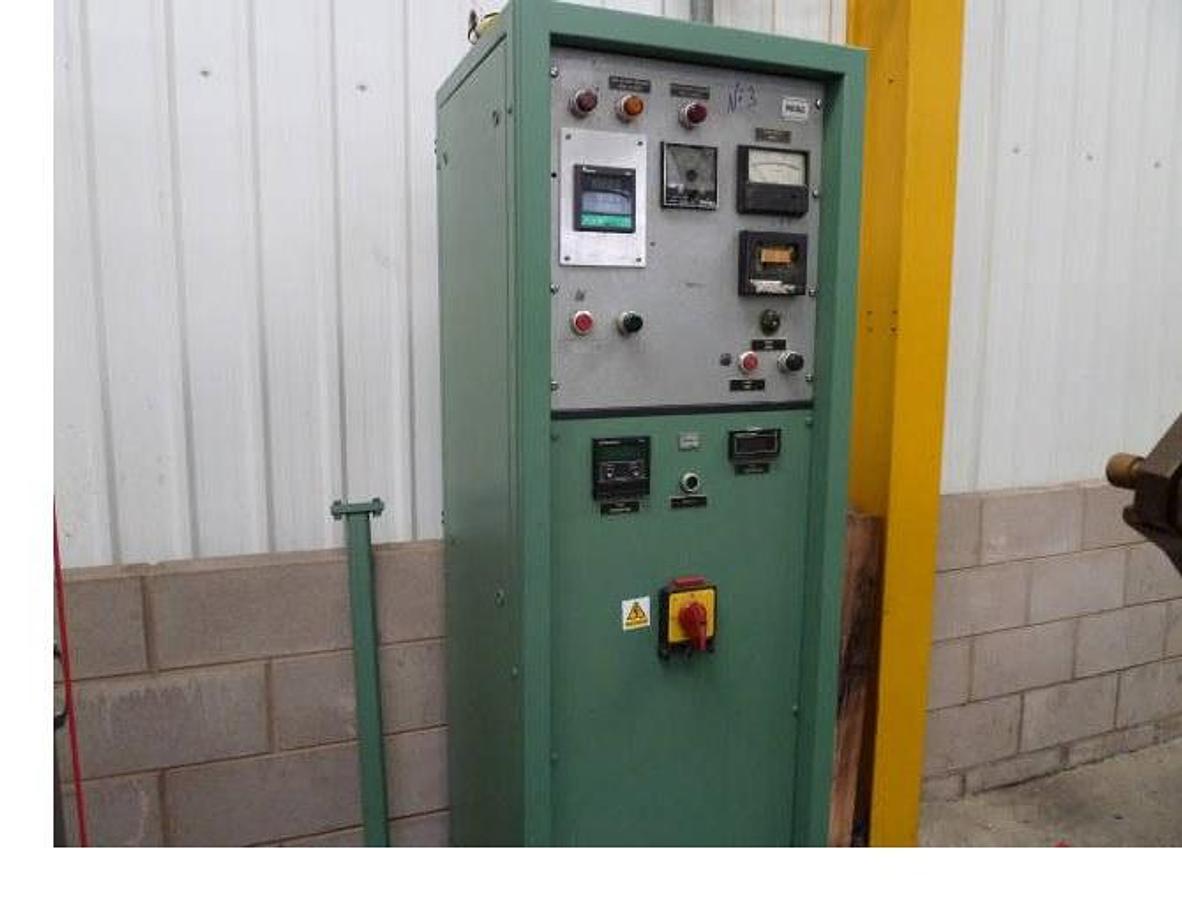 Used 1040mm Welex Co extrusion Line. 90mm main extruder & g/pump,50mm co-extruder, 915mm EDI R75 die,1040mm 3 roll stack, haul off, guillotine or winder