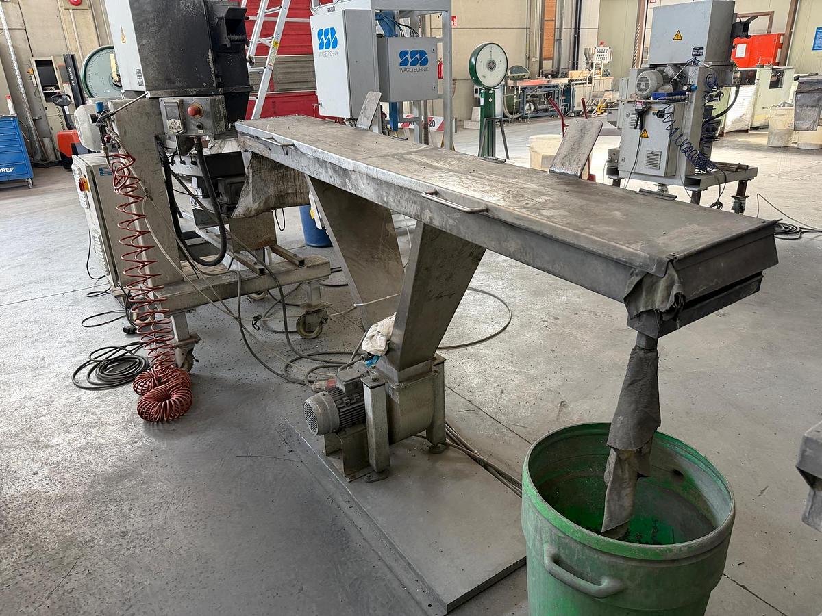 Used 30mm Coperion ZSK30 twin screw compounding extruder with 900rpm corotating screws 75kw ac motor with invertor.